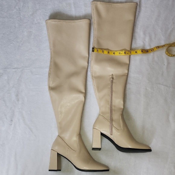 Elegant Cream Over the Knee Boots - Picture 6 of 12
